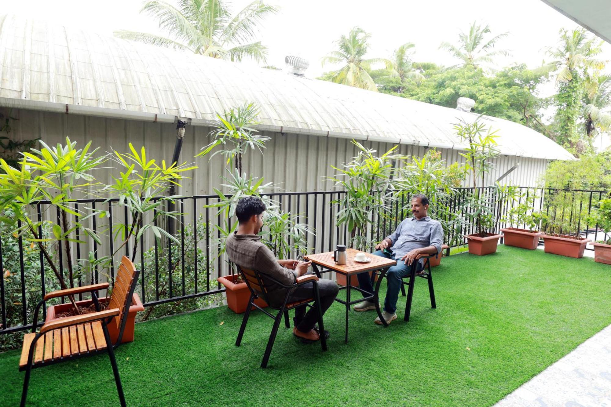 Cmk Habitat Centre Hotel Kochi Exterior photo